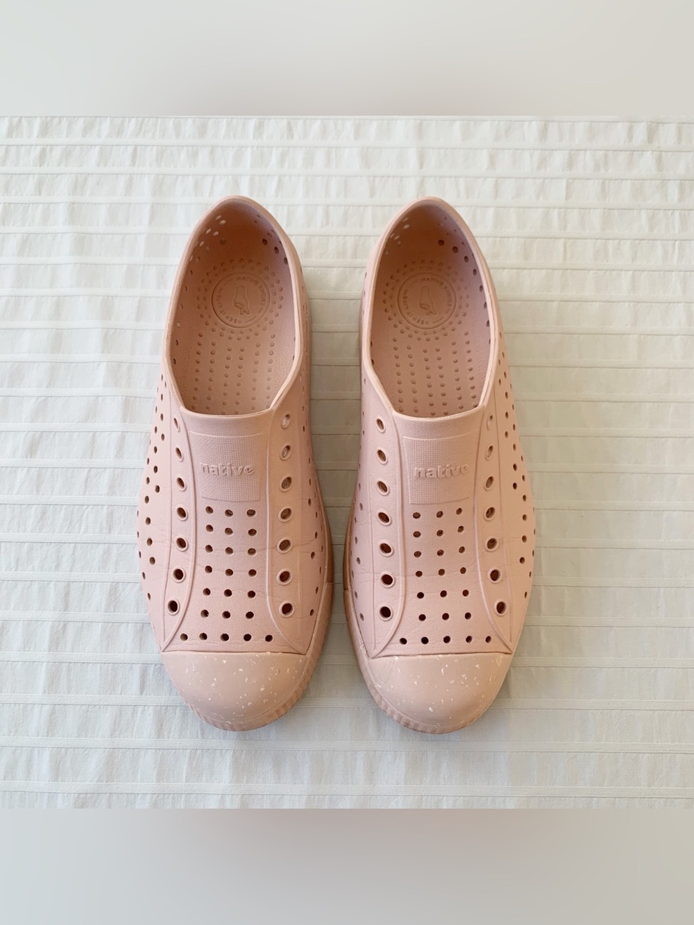 Native Jefferson Sneakers • Chameleon Pink | Bloom Collection • J6 (Women’s 8)